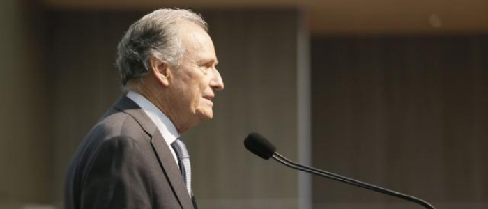 Tagle exige “entereza” a los empresarios y les pide que dejen de reclamar subsidios al Estado